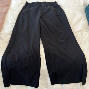 Lululemon wide leg pants